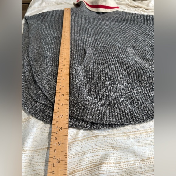 Roots kids cabin poncho shawl grey size small/medium girls - Picture 7 of 10